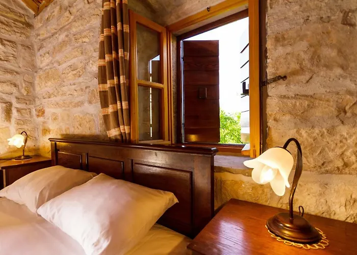 Old Small Stone House 公寓